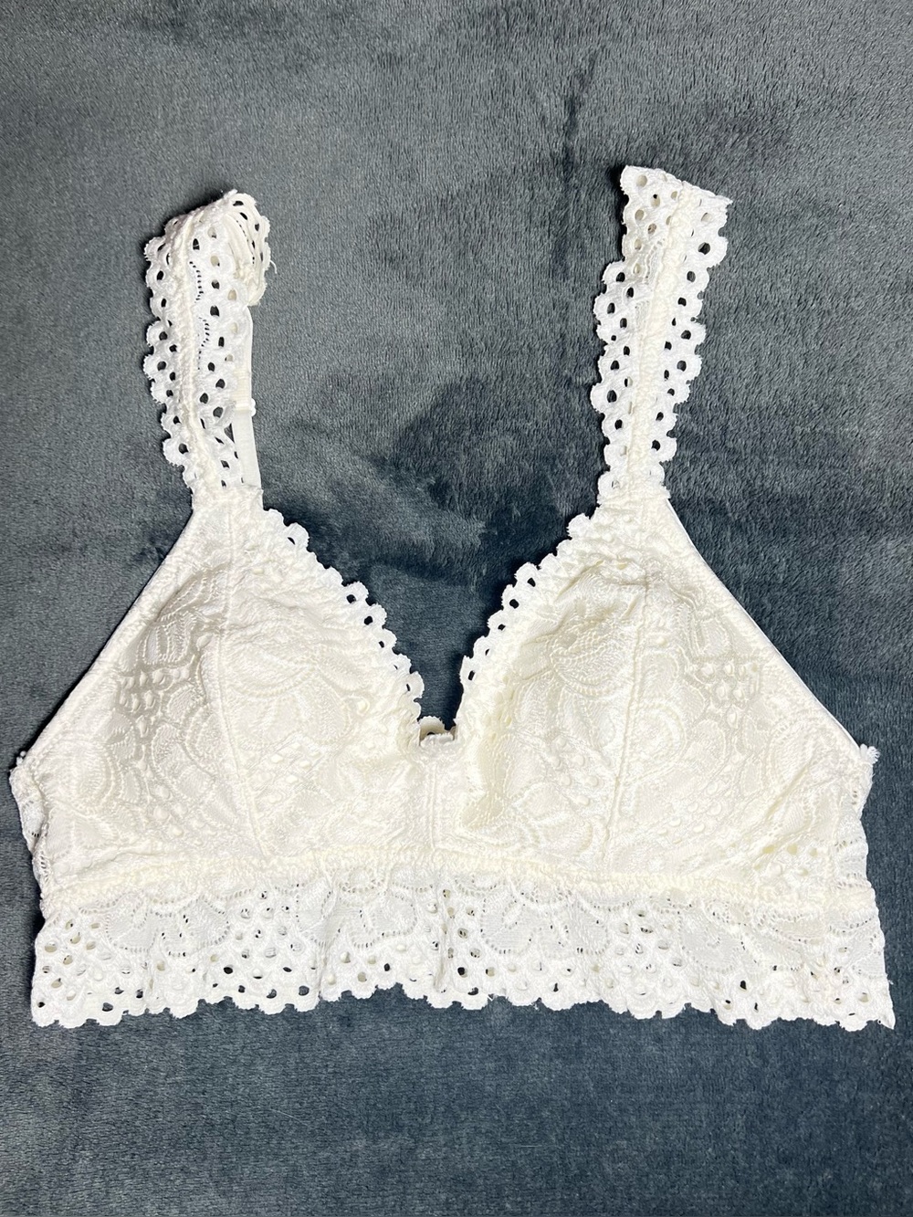 NWOT Lace Bralette in White - size S
